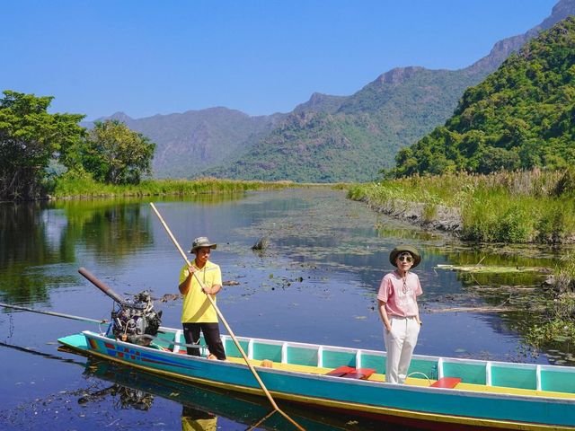 6 พิกัด ล่องเรือชมทุ่งบัวบาน อ.สามร้อยยอด
