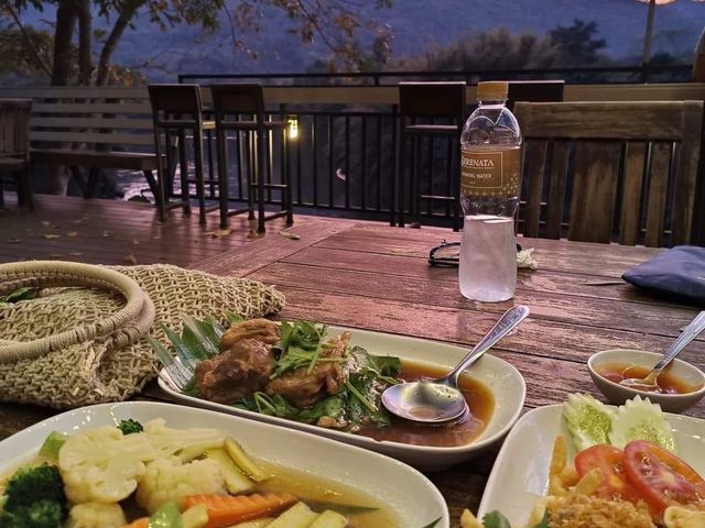📍Home Phutoey River Kwai Resort  