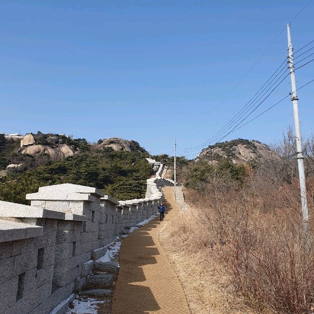 서울 인왕산, 30분이면 꼭대기! 뷰가 완전 대박이에요❤