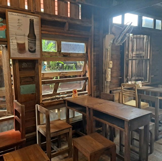 ตลาดเก่าหัวตะเข้ สโลไลฟ์ไปด้วยกัน