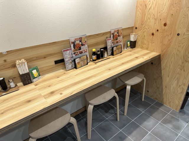 福岡・博多。松浦産のアジが食べ放題の定食アリ。博多駅地下グルメ『山陽食堂 博多駅地下街店』