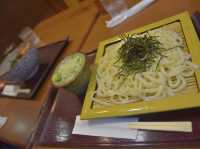 成田山新勝寺、参道周辺