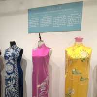 深圳城市廣場(科學館站F出口)~免費參觀旗袍館~顛倒博物館(付費)~國內品牌(駱駝)outlet