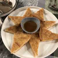 板橋凱撒大飯店 蓮花泰式料理！網美風裝潢、輕奢華的體驗！