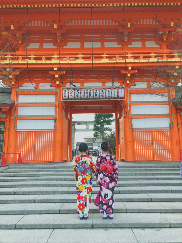 【京都観光】八坂神社でインスタ映え⛩🌈