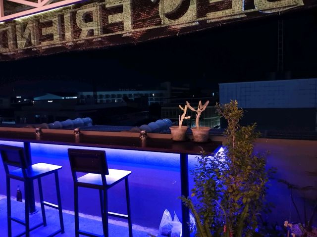 Bed-Friends Poshtel
