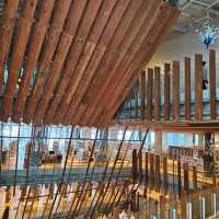 玻璃與木作的建築之美-富山市玻璃美術館