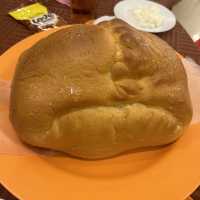 聞名的麵包雞