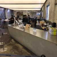 聖水人氣Cafe🤣復古面包店🙈超紅打卡咖啡店☕️