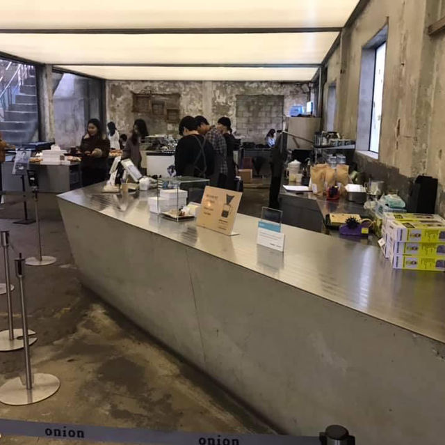 聖水人氣Cafe🤣復古面包店🙈超紅打卡咖啡店☕️