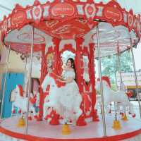 คาเฟ่ธีมหมู่บ้านขนมหวาน สวยดั่งเทพนิยาย