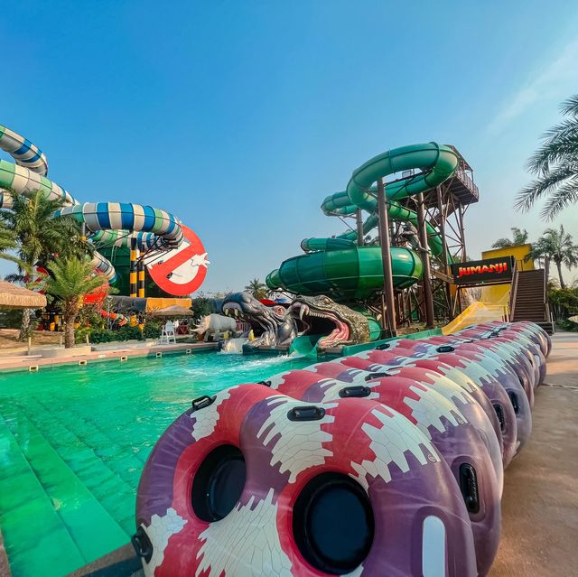 สวนน้ำพัทยาที่มีเครื่องเล่นสไลด์เยอะที่สุดในเอเชีย