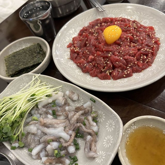 韓國🇰🇷必食生牛肉 