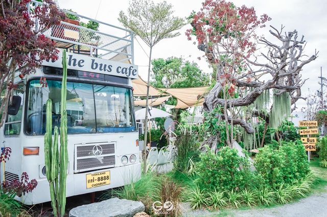 On The Bus Cafe || Bangsean