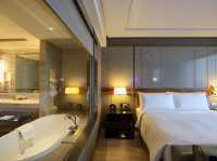 Hilton Sukhumvit Bangkok Hotel ที่พักสวยกลางกรุง