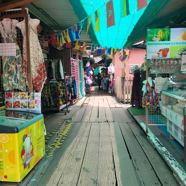 เดินเล่น Chew Jetty หมู่บ้านชาวประมงปีนัง