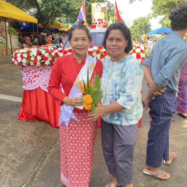 แห่เทียนพรรษาพระราชทาน