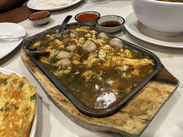 ศาลาลอย ร้านอร่อยหาดราไวย์ ภูเก็ต