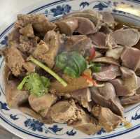 📝 中峉魯海南起骨雞飯｜地道新加坡美食🍗