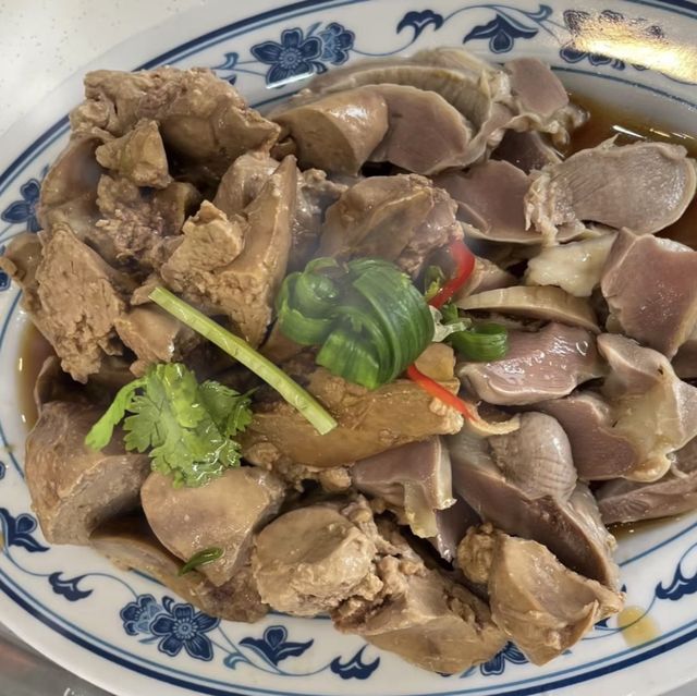 📝 中峉魯海南起骨雞飯｜地道新加坡美食🍗