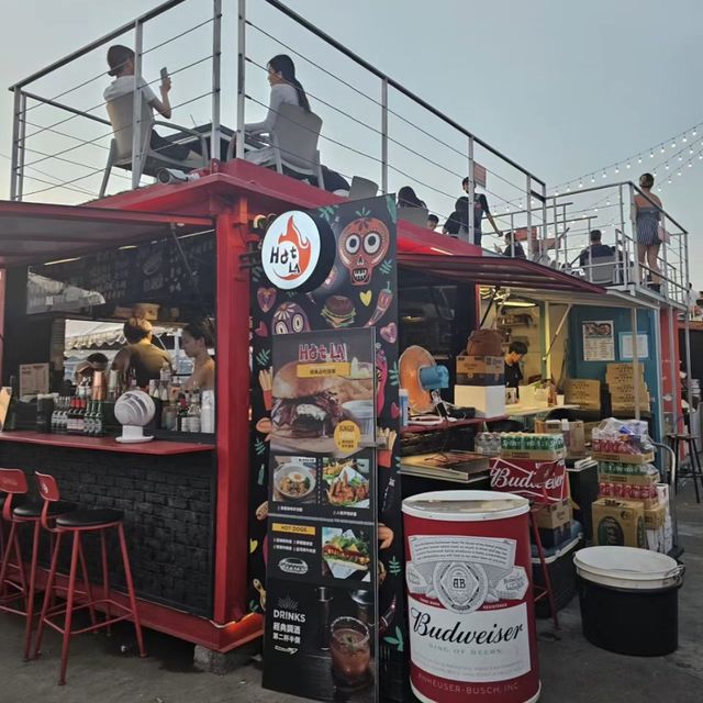 🏭🛍 大稻埕 🍜 貨櫃市集 🎪🏭