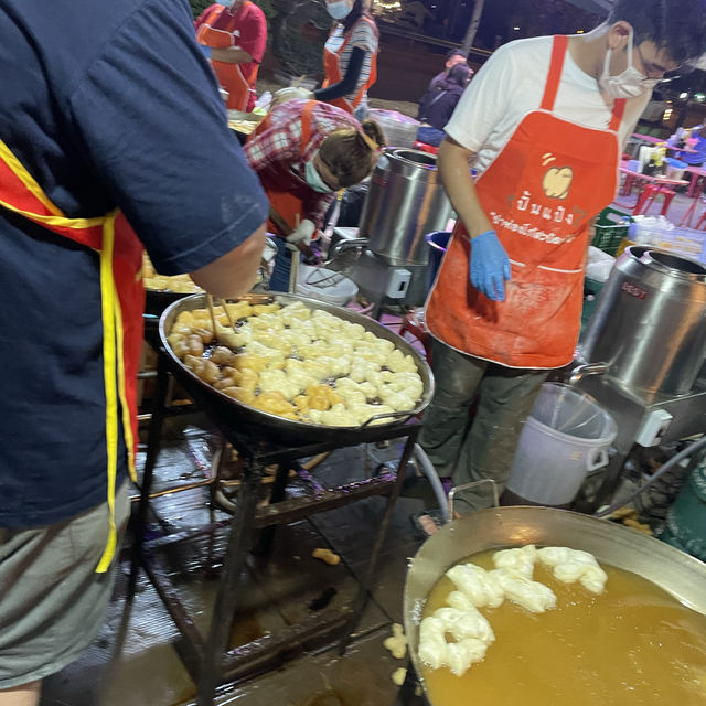 ปาท่องโก๋สะบัดน้ำมัน