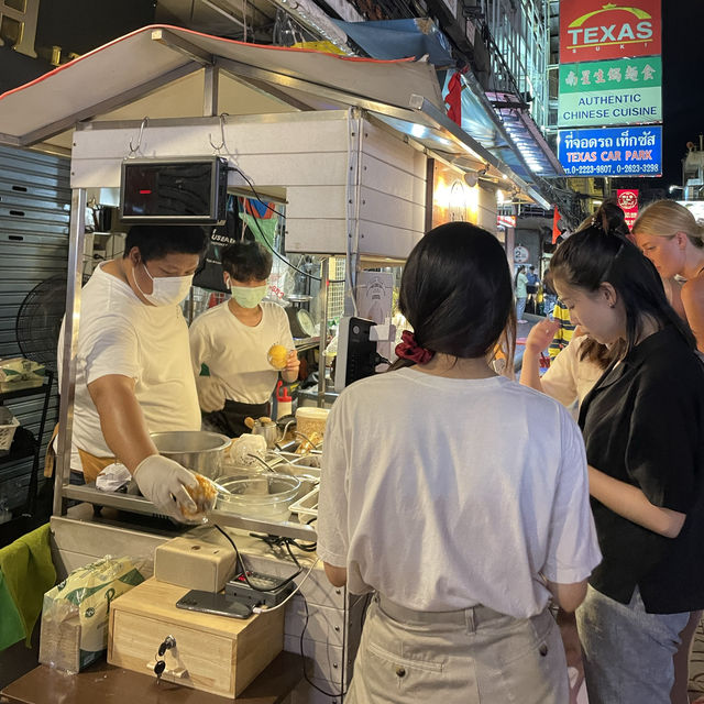 ไปตามหาของอร่อยที่ “ เยาวราช ”🥡🥢