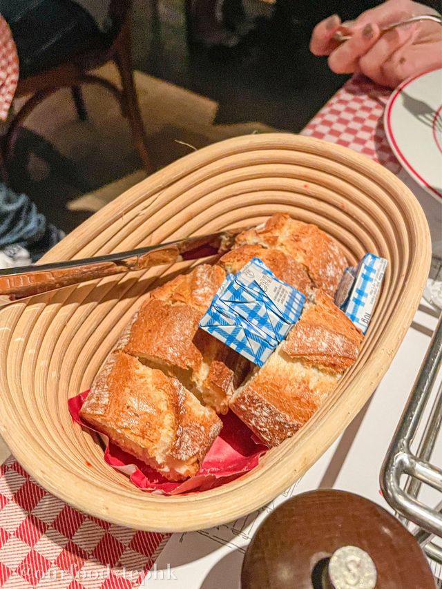 金鐘｜人氣法式扒房🇫🇷 高質10安士牛排🥩& 薯條任食🍟