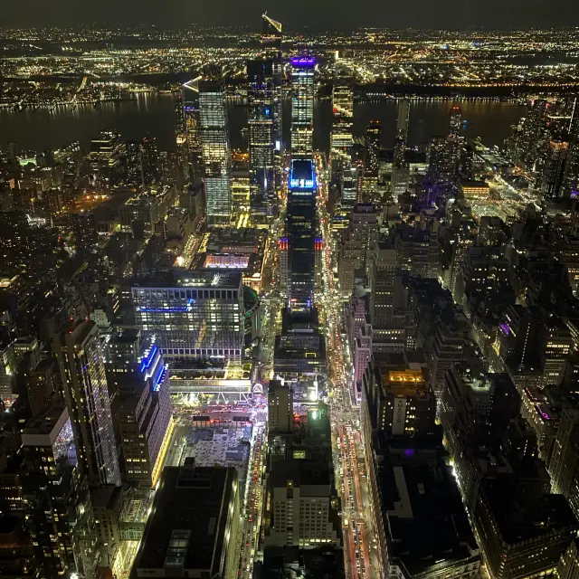 【ニューヨーク】夜景が最高！！マンハッタンを360度見渡せる、エンパイヤステートビル展望台✨