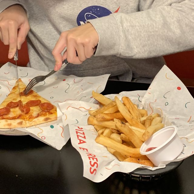 【渡韓記録】ソウル カロスキル PIZZA EXPRESS とにかく可愛いインスタ映え空間
