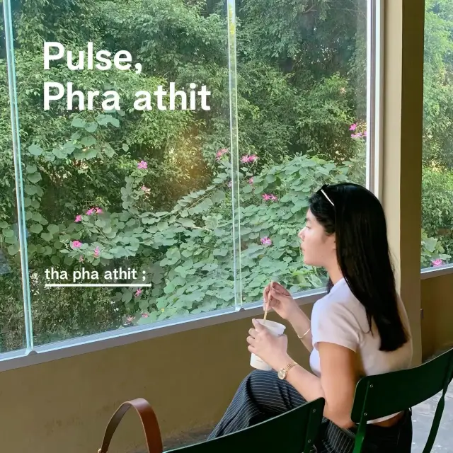 pulse คาเฟ่ย่านพระอาทิตย์ 