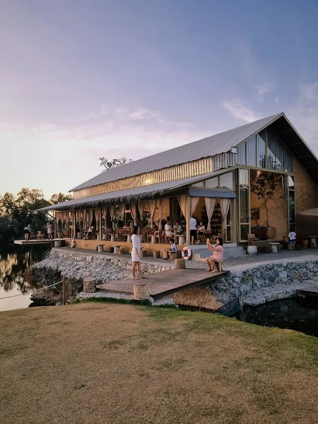 SERENE HOUSE CAFE CHONBURI