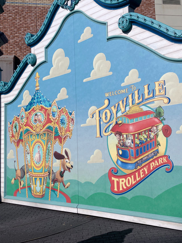 Toy Ville Trolley Park พาทัวร์โซน Toy Story 🧸