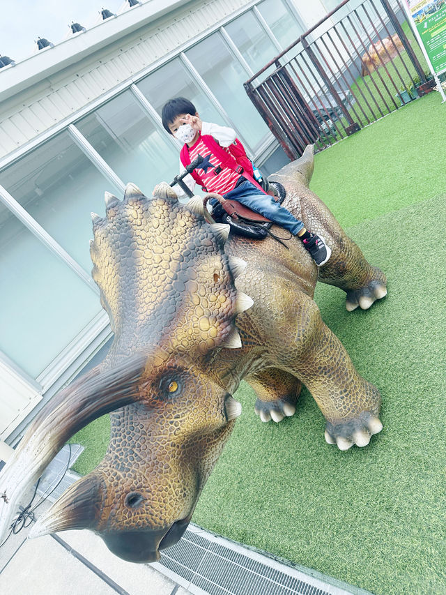 沖繩商場頂樓恐龍公園🦖🦕