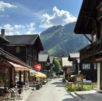 Picturesque mountain village, Mürren