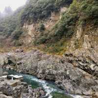 「成田山表參道，遠離塵囂」