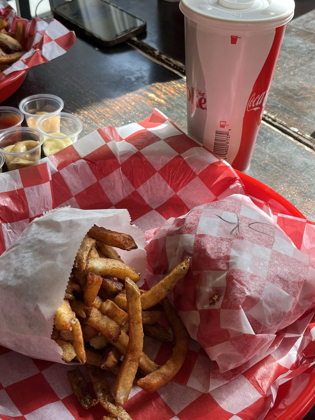 대통령도 즐겨먹었다는 버거 맛집 ‘굿 스터프 이터리'🇺🇸