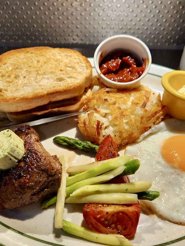 AKA美式早午餐的先驅者  the Diner 樂子信義旗艦店