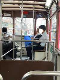 นั่งรถรางกินลมชมวิวเมืองกันที่ฮ่องกง 🚂