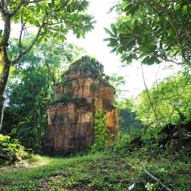 ปราสาทโดนตวล อุทยานแห่งชาติเขาพระวิหาร