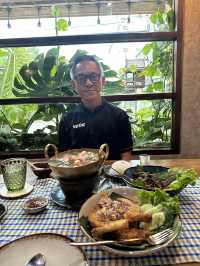 เฮือน๔๘ ร้านอาหารลับนครพนม รับรองแขก