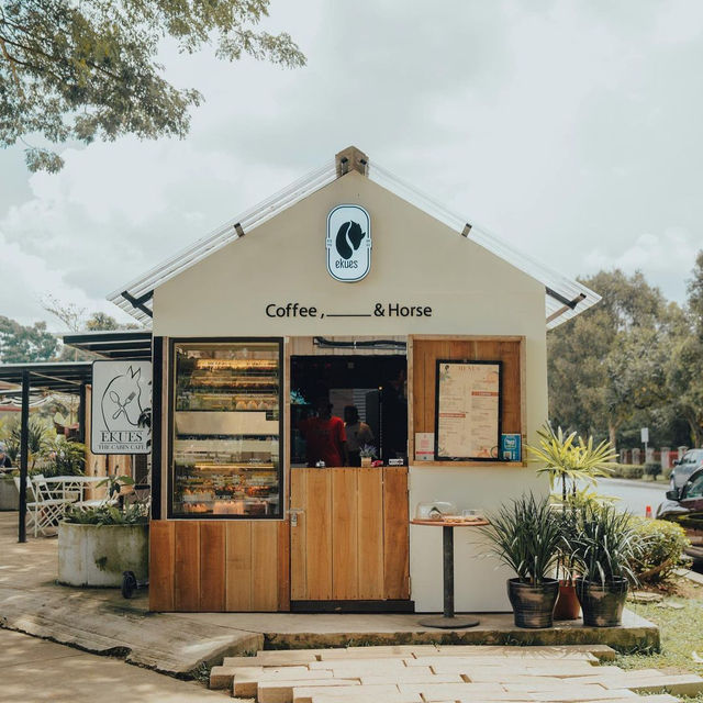 Ekues Cabin Cafe