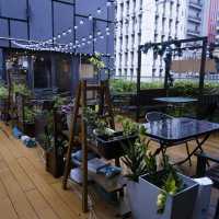 𖤣𖤥旺角Cafe│天台花園的日式料理