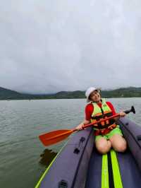 พายเรือ ทะเลสาบแถวราชบุรี