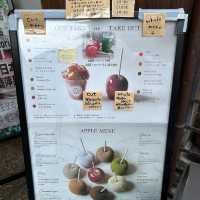 Candy Apple ร้านแอปเปิ้ลเคลือบน้ำตาล เกียวโต