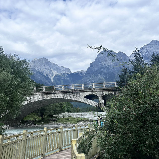 Lijiang Jade Dragon Snow mountain