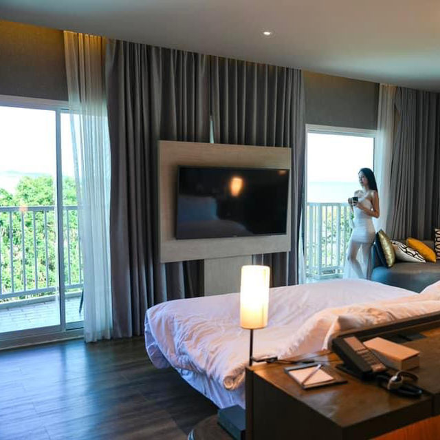 Cross Pattaya Pratamnak. โรงแรมหรูระดับ 5 ดาว 🏖️🏖️