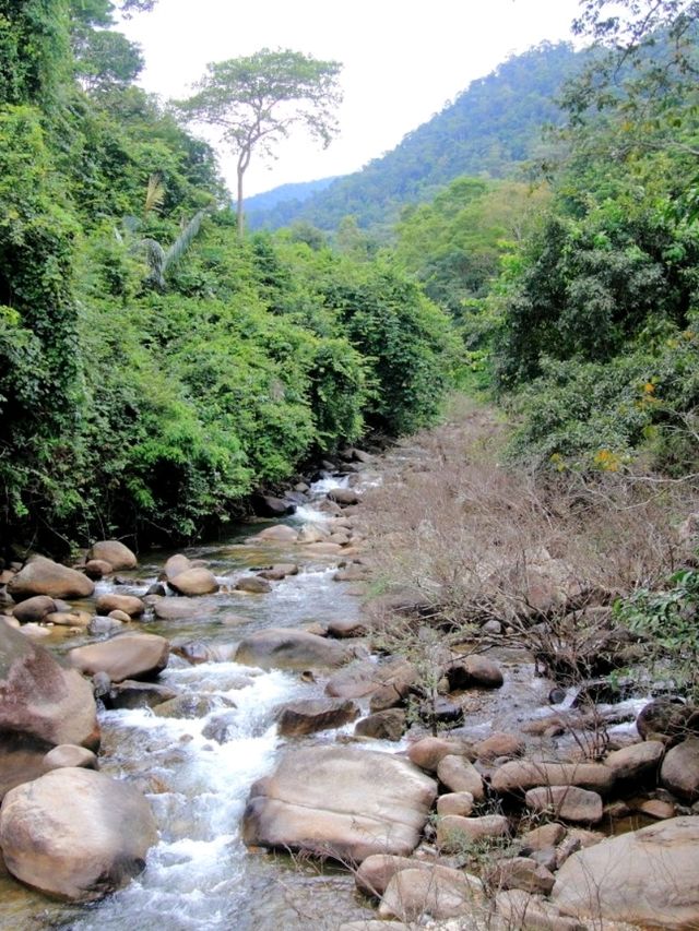 เที่ยววัดเขาบรรจบ จันทบุรี