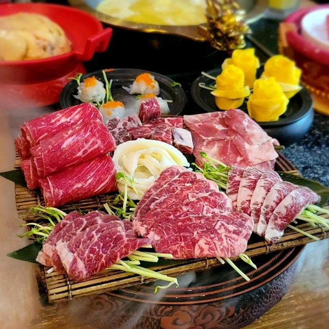 中國宮廷風🐉玫瑰花龍蝦餃🌹滋補花膠雞湯鍋🥰