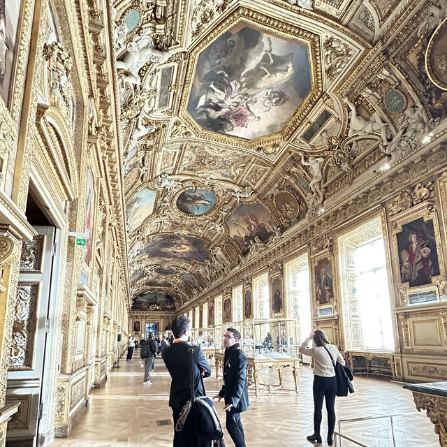 The Magnificent Louvre Museum💕😭😭